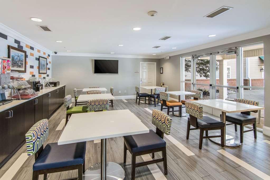 Sleep Inn & Suites Columbus Near Fort Benning Buitenkant foto